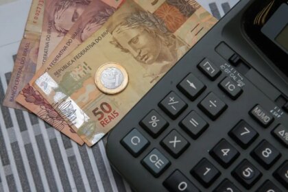 moodys-reduz-perspectiva-para-nota-da-divida-do-governo-brasileiro