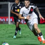 brasileiro:-vasco-enfrenta-bragantino-para-tentar-se-afastar-do-z4