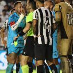 neymar-e-expulso-e-santos-perde-do-botafogo-na-vila-pelo-brasileirao
