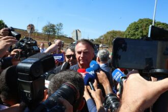 defesa-de-bolsonaro-tem-ate-as-21h13-para-enviar-explicacoes-a-moraes