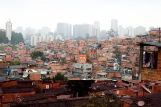 mp-denuncia-quatro-policiais-por-morte-de-jovem-em-paraisopolis