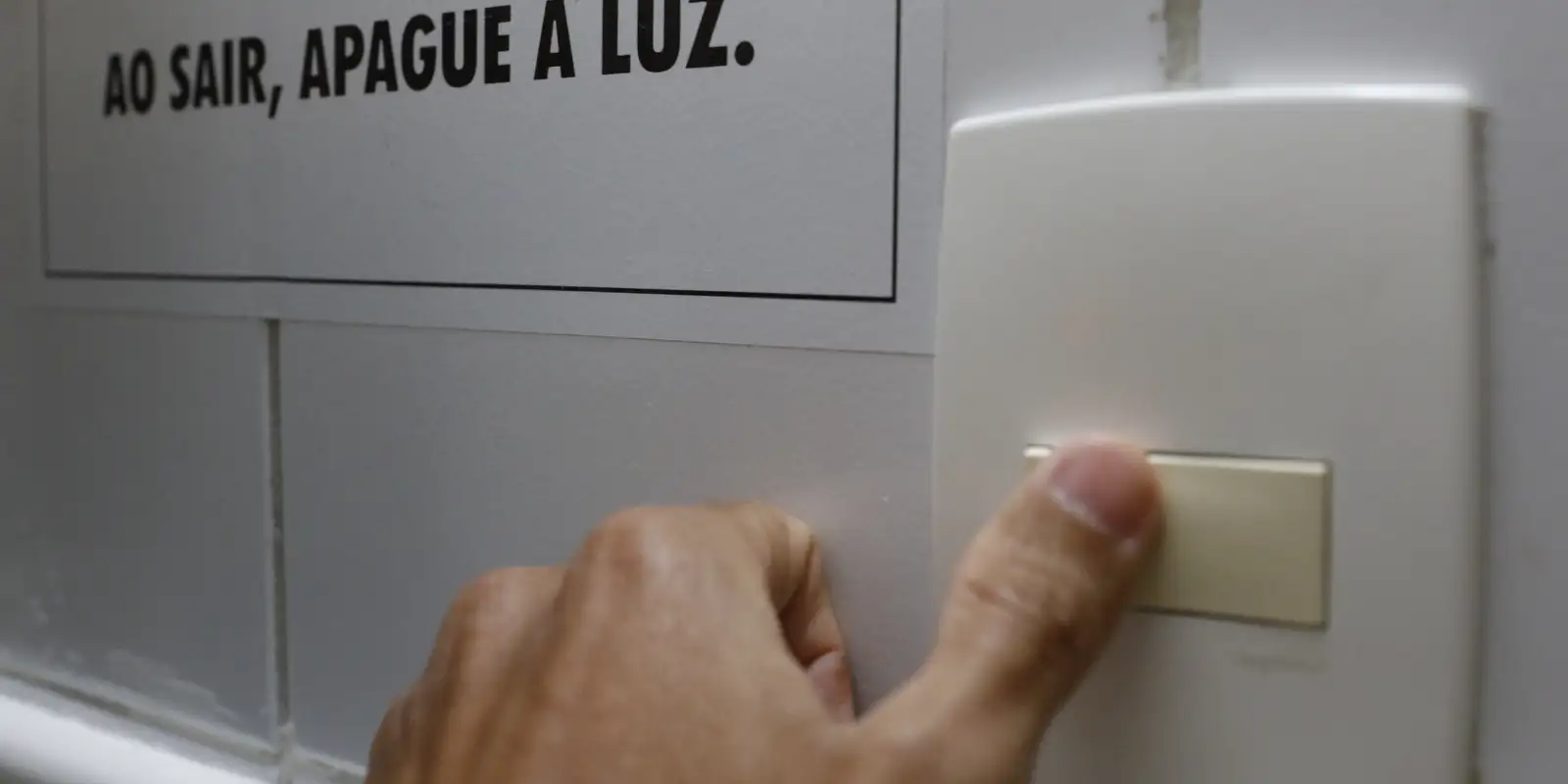 conta-de-luz-terabandeira-tarifaria-vermelha-patamar-2-em-agosto