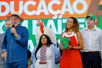 lula-mantem-disposicao-para-o-dialogo,-mas-critica-recusa-de-trump