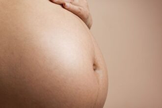 pesquisa-brasileira-detecta-plastico-em-placentas-e-cordoes-umbilicais