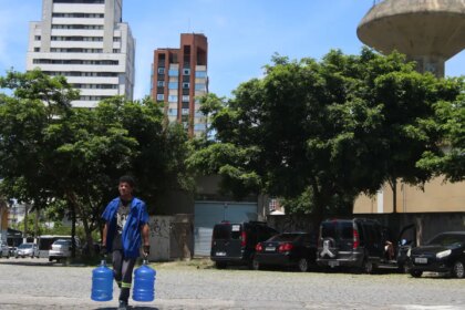 apos-privatizacao,-sabesp-registra-mais-receita,-demissao-e-vazamentos