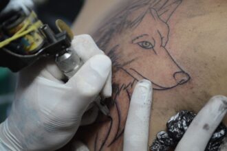 cfm-proibe-anestesia-para-a-realizacao-de-tatuagens