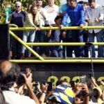 de-tornozeleira,-bolsonaro-participa-de-motociata-em-brasilia