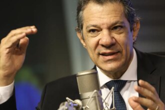 haddad-diz-que-pode-haver-conversa-entre-lula-e-trump-sobre-tarifas