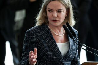 gleisi-diz-que-sancao-dos-eua-a-moraes-tem-repudio-total-do-governo