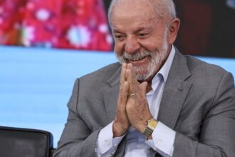 lula-descarta-desafiar-eua,-mas-diz-que-brasil-nao-e-republiqueta