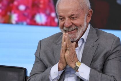 lula-descarta-desafiar-eua,-mas-diz-que-brasil-nao-e-republiqueta