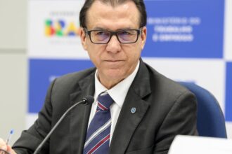 “o-mundo-nao-vai-acabar”,-diz-luiz-marinho-sobre-tarifaco-dos-eua