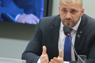 moraes-autoriza-daniel-silveira-a-fazer-tratamento-fora-da-prisao