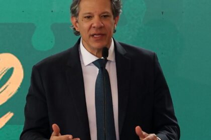 haddad-entrega-hoje-a-lula-plano-contra-efeitos-do-tarifaco-dos-eua