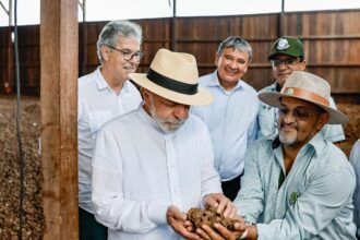 em-discurso-no-acre,-lula-critica-motim-de-parlamentares-da-oposicao