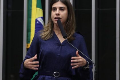 deputada-acusada-de-agredir-nikolas-nao-entra-em-lista-de-denunciados