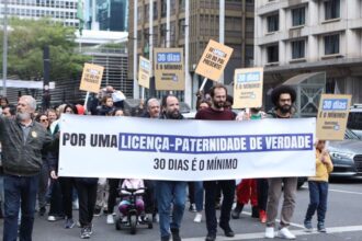 manifestacoes-em-quatro-cidades-pedem-ampliacao-da-licenca-paternidade