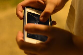 caminhos-da-reportagem-mostra-perigos-para-jovens-na-internet