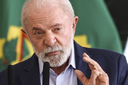 lula-finaliza-plano-aos-setores-afetados-por-tarifaco-de-trump