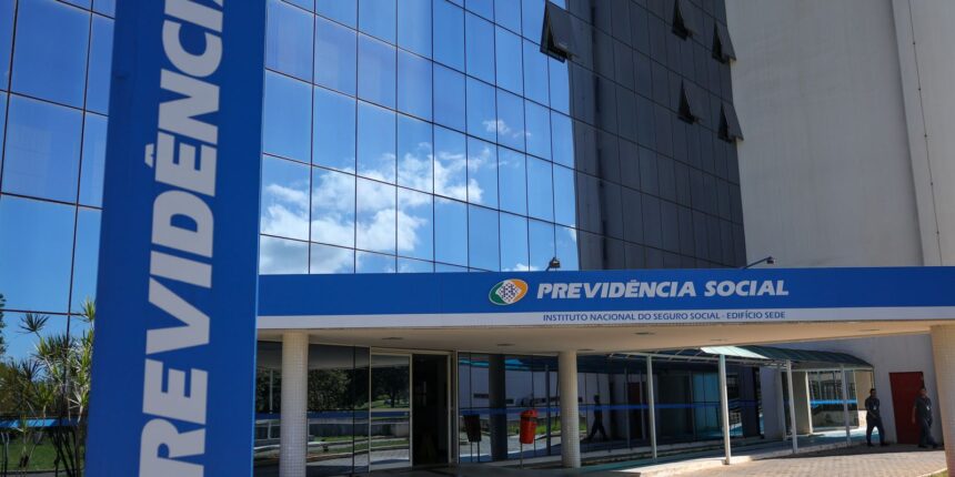 inss:-senado-aprova-bonus-para-servidor-acelerar-analise-de-beneficios