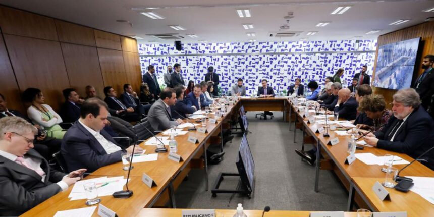 camara-apresenta-texto-sobre-adultizacao-infantil-nas-redes-em-30-dias