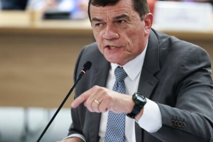 defesa-alega-que-ex-ministro-atuou-“ativamente”-contra-golpe-de-estado