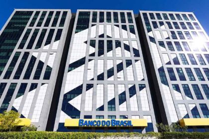 bb-tem-lucro-de-r$-11,2-bi-no-primeiro-semestre,-queda-de-40,7%