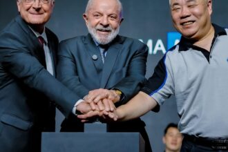 em-inauguracao-de-montadora,-lula-defende-relacao-comercial-com-china