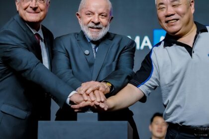 em-inauguracao-de-montadora,-lula-defende-relacao-comercial-com-china