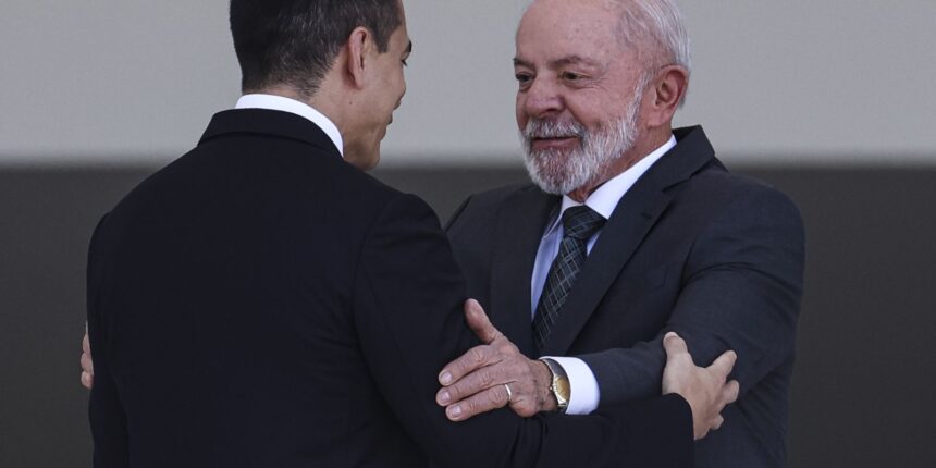 relacoes-com-paises-sul-americanos-sao-prioridades,-diz-lula-a-noboa