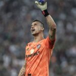 fabio-vira-jogador-com-mais-partidas-disputadas-no-futebol-mundial