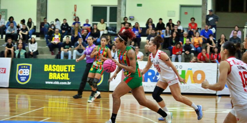 sampaio-basquete-e-sesi-araraquara-disputam-quarto-jogo-da-final