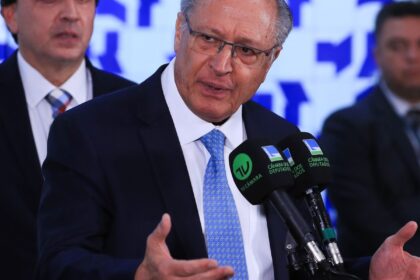 na-camara,-alckmin-pede-urgencia-em-propostas-sobre-exportacoes