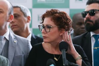 por-9-votos-a-2,-zambelli-e-condenada-pela-segunda-vez-no-stf