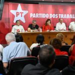 haddad:-20-milhoes-de-brasileiros-nao-deveriam-estar-pagando-ir