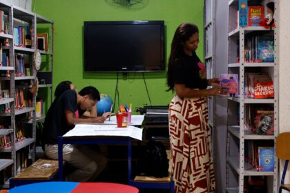 iniciativas-publicas-e-comunitarias-aproximam-brasileiros-dos-livros