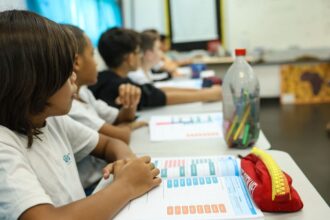 pais-precisa-dar-prioridade-politica-a-alfabetizacao,-diz-especialista