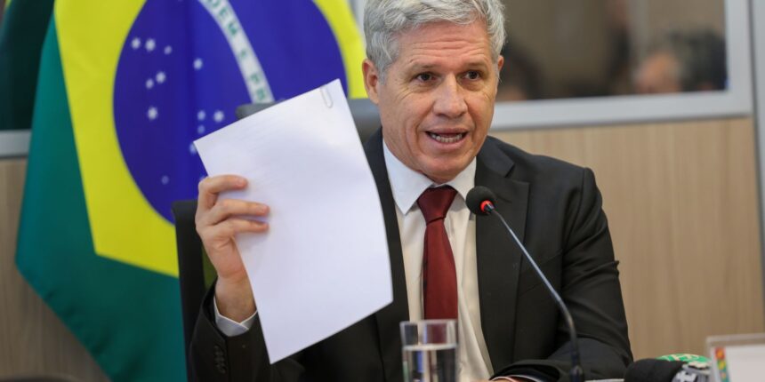 governo-pode-prorrogar-brasil-soberano,-diz-teixeira