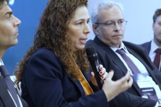 ministra-defende-regras-objetivas-na-avaliacao-de-servidor-em-reforma