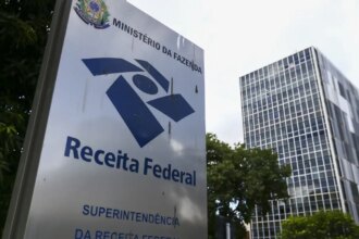 receita-voltara-a-exigir-declaracao-de-fintechs-apos-operacoes-da-pf