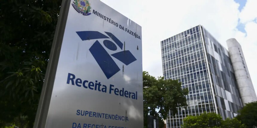 receita-voltara-a-exigir-declaracao-de-fintechs-apos-operacoes-da-pf