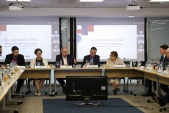 bndes-estuda-suspensao-temporaria-de-dividas-de-afetados-por-tarifaco