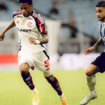 em-momentos-distintos,-flamengo-e-gremio-se-enfrentam-no-maracana