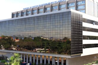 justica-do-rio-suspende-concurso-para-professor-da-prefeitura-de-mage