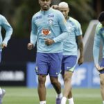 ancelotti-comanda-primeira-atividade-com-todos-os-convocados