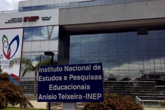 inep-seleciona-professores-para-elaborar-e-revisar-o-encceja