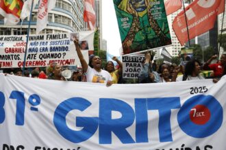 desfile-e-grito-dos-excluidos-tomam-as-ruas-do-centro-do-rio