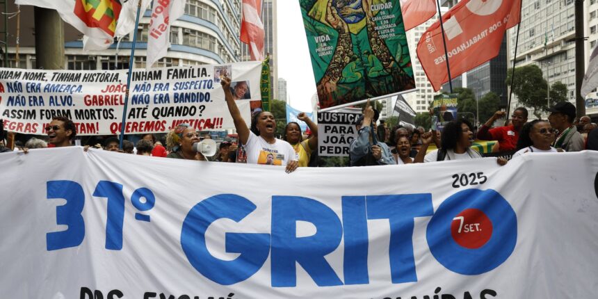 desfile-e-grito-dos-excluidos-tomam-as-ruas-do-centro-do-rio