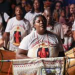 tambores-e-cantos-marcam-abertura-do-festival-artes-vertentes