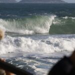 guarda-vidas-buscam-casal-que-desapareceu-na-praia-do-leme